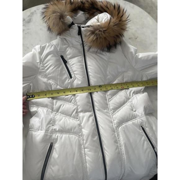 Andrew Marc - White Quilted Winter Coat with Faux Fur Hood - Size XL - Picture 9 of 9